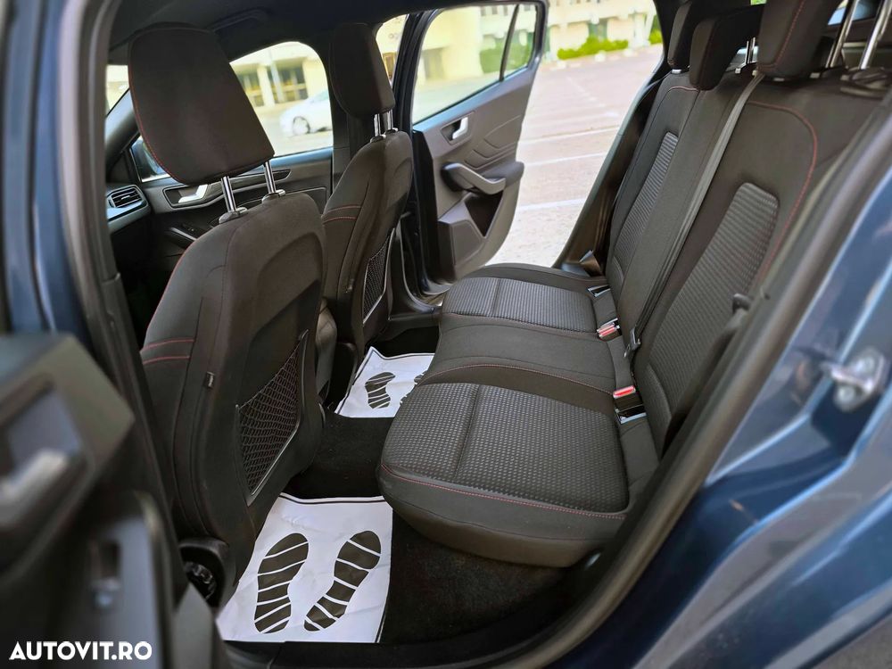 Ford Focus 1.0 EcoBoost ST-Line - 10