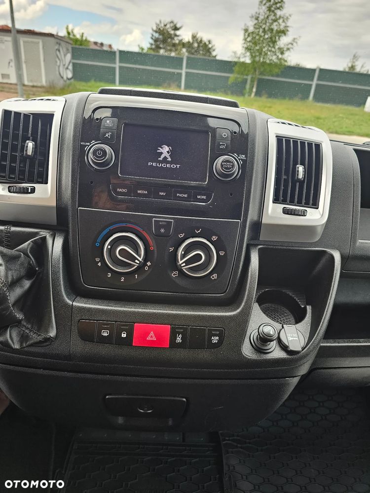 Peugeot BOXER - 12