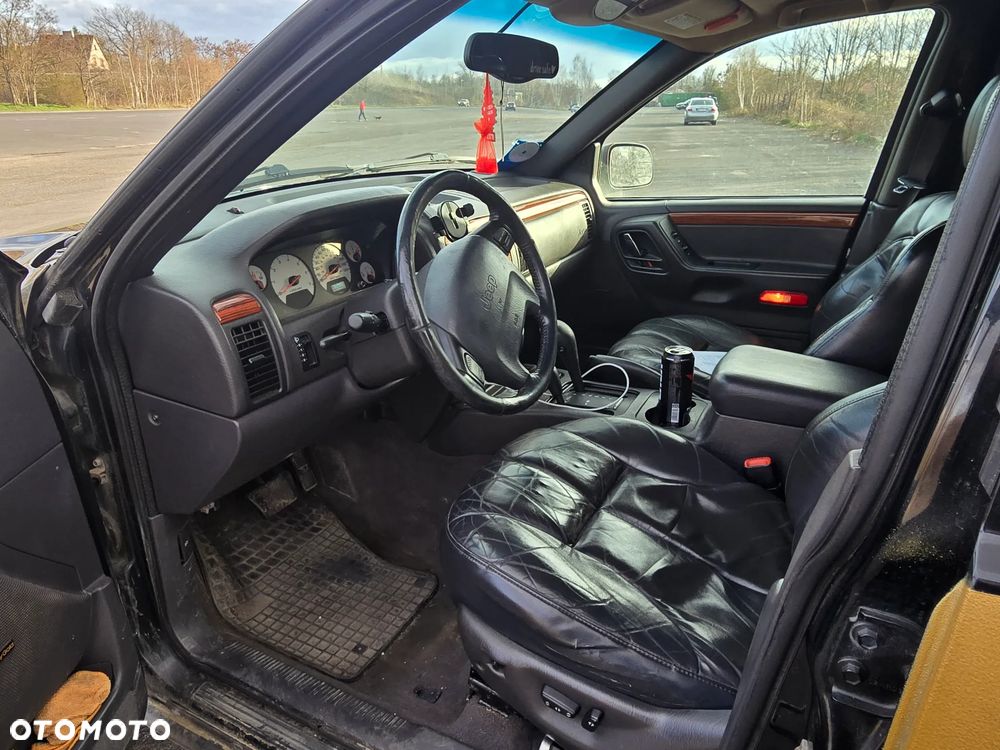 Jeep Grand Cherokee - 17