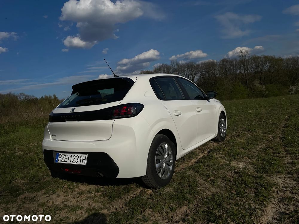 Peugeot 208 - 4