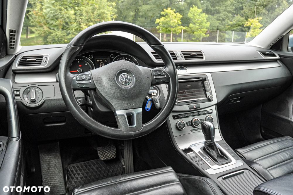 Volkswagen Passat Variant 2.0 TDI DSG BlueMotion Technology Comfortline - 9