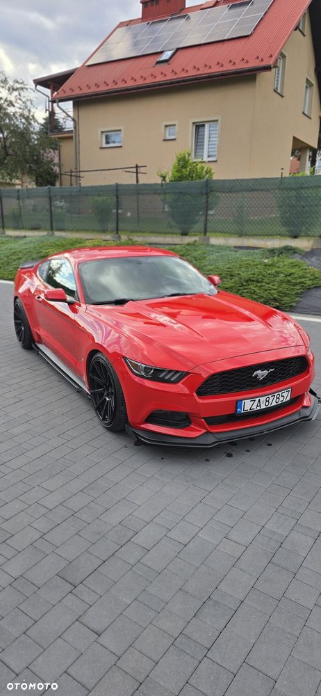 Ford Mustang - 1