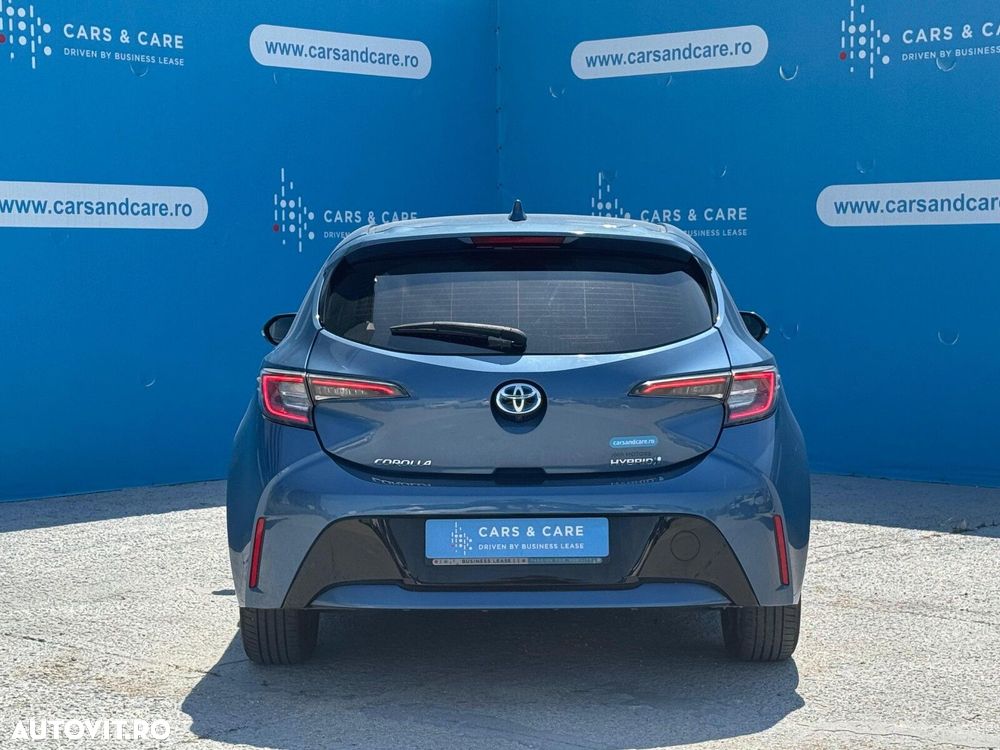 Toyota Corolla - 13