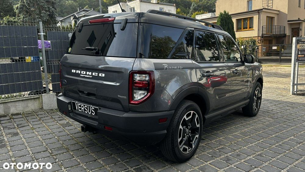 Ford Bronco - 4