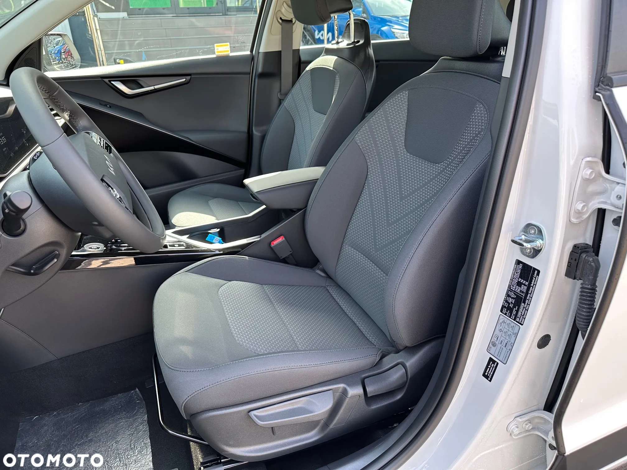 Kia Niro 1.6 GDI Hybrid M - 12