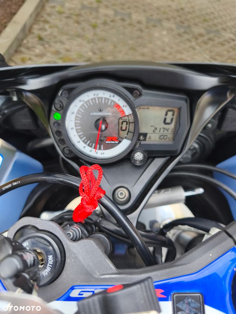 Suzuki GSX-R - 6