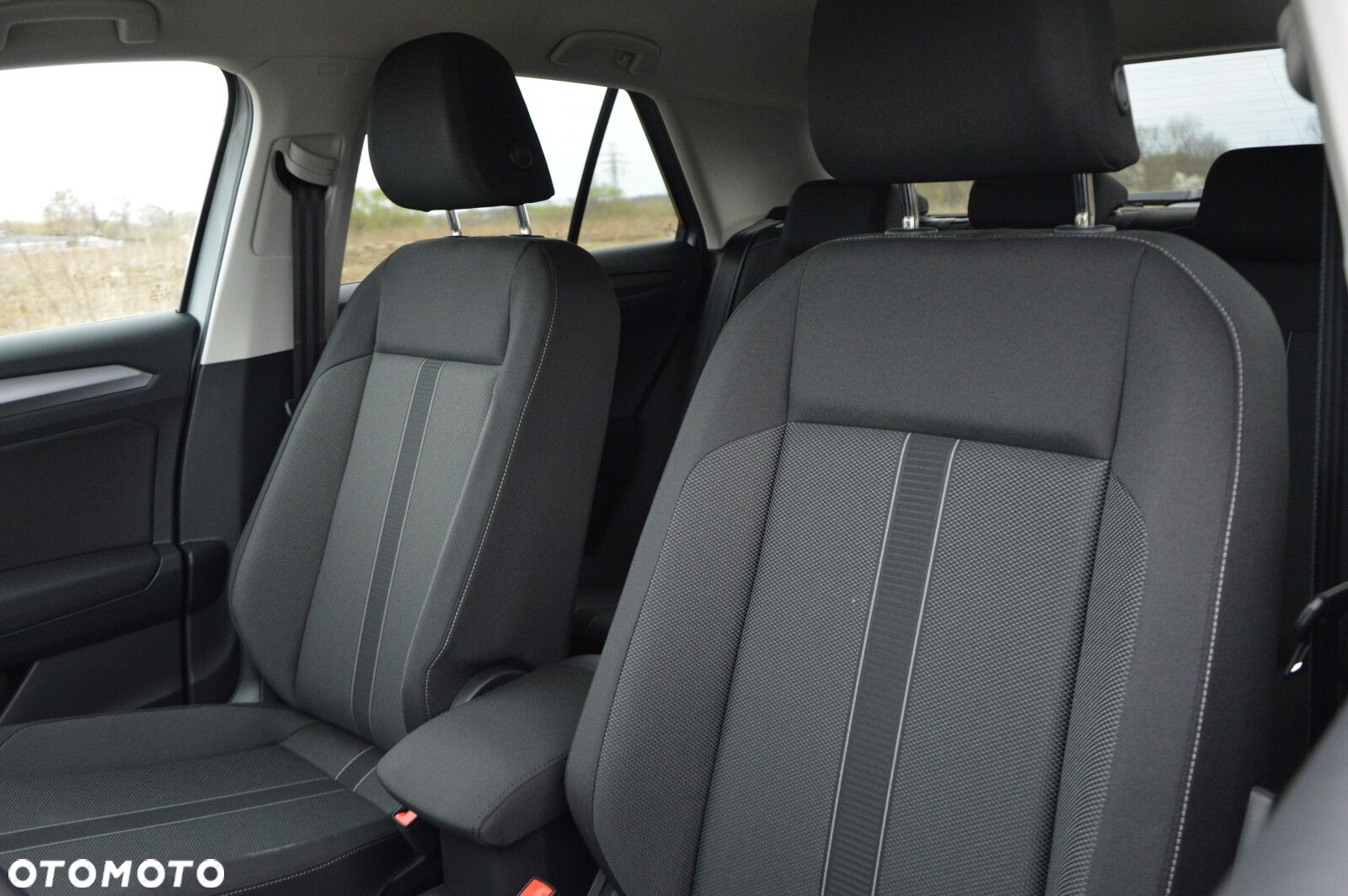 Volkswagen T-Roc - 9