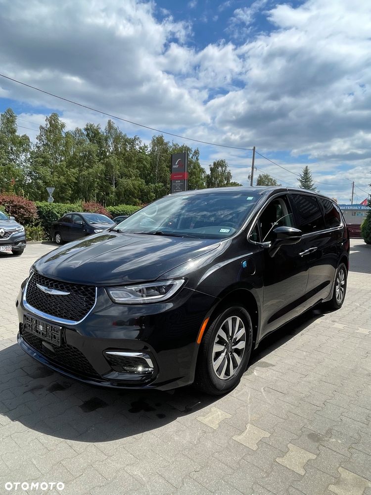 Chrysler Pacifica - 14