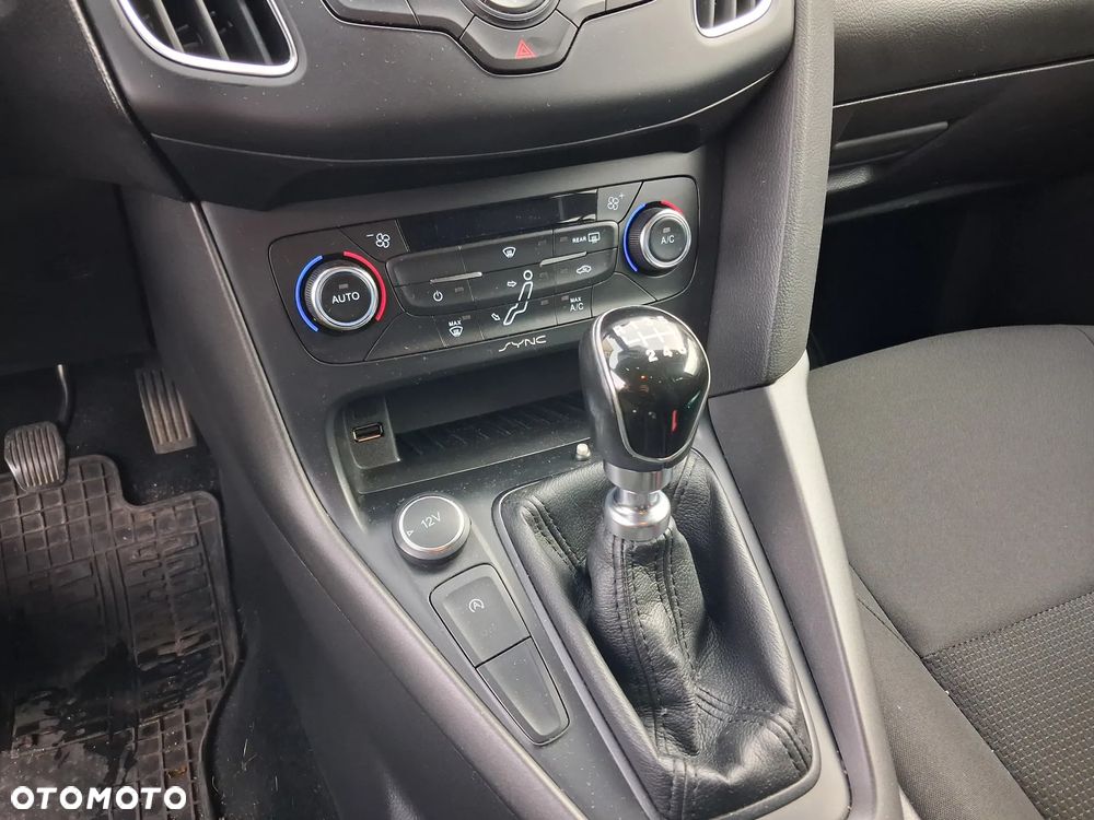 Ford Focus 1.5 EcoBoost Trend ASS - 23