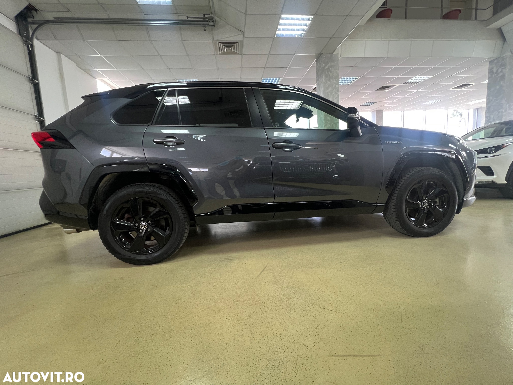 Toyota RAV4 2.5 4x4 Hybrid Lounge - 9