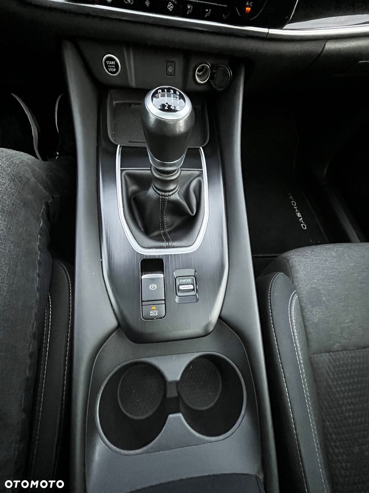 Nissan Qashqai 1.3 DIG-T TEKNA - 22