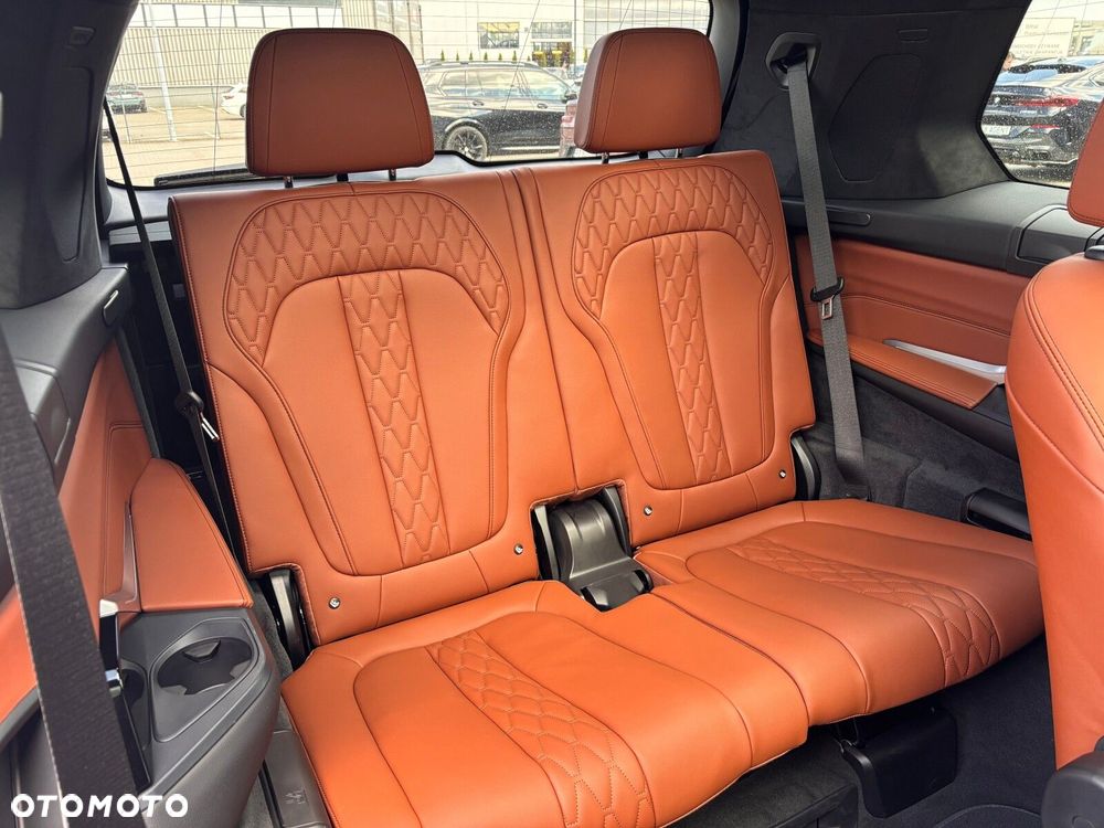 BMW X7 - 23