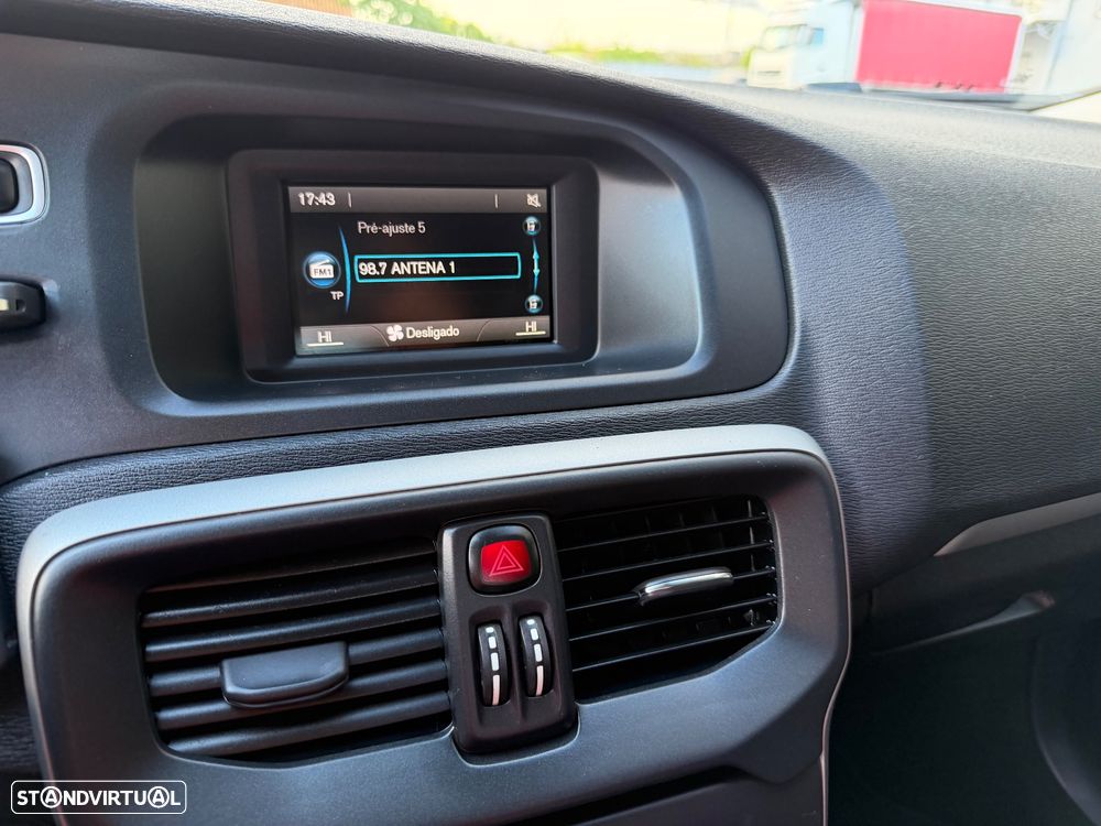 Volvo V40 2.0 D2 Momentum - 12