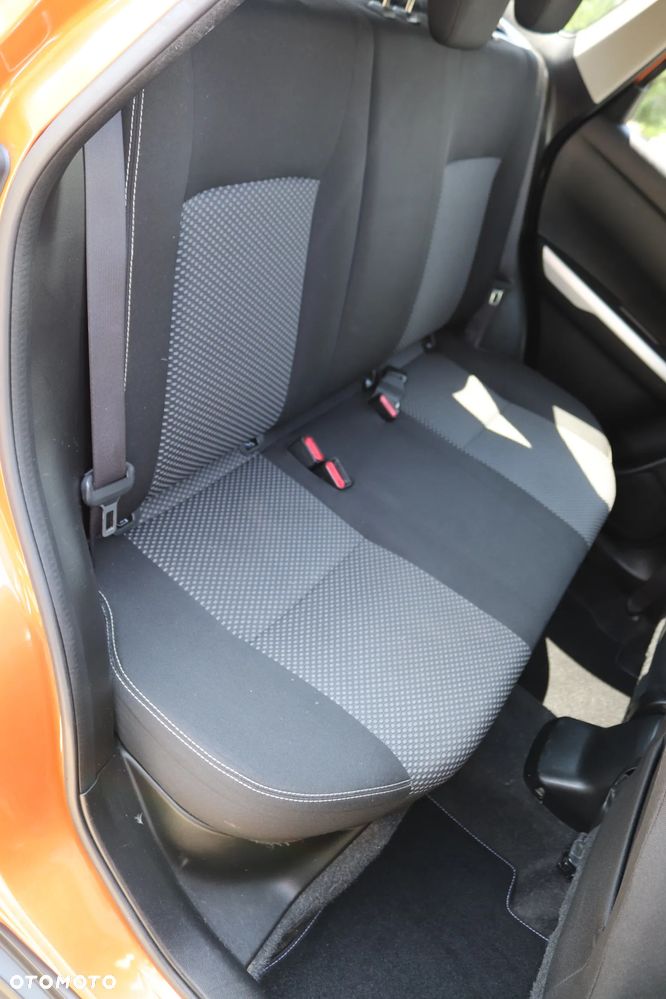 Suzuki Vitara 1.6 Premium 4WD - 24