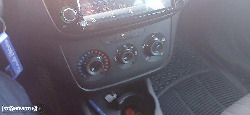 Fiat Punto 1.3 M-Jet Easy S&S - 5