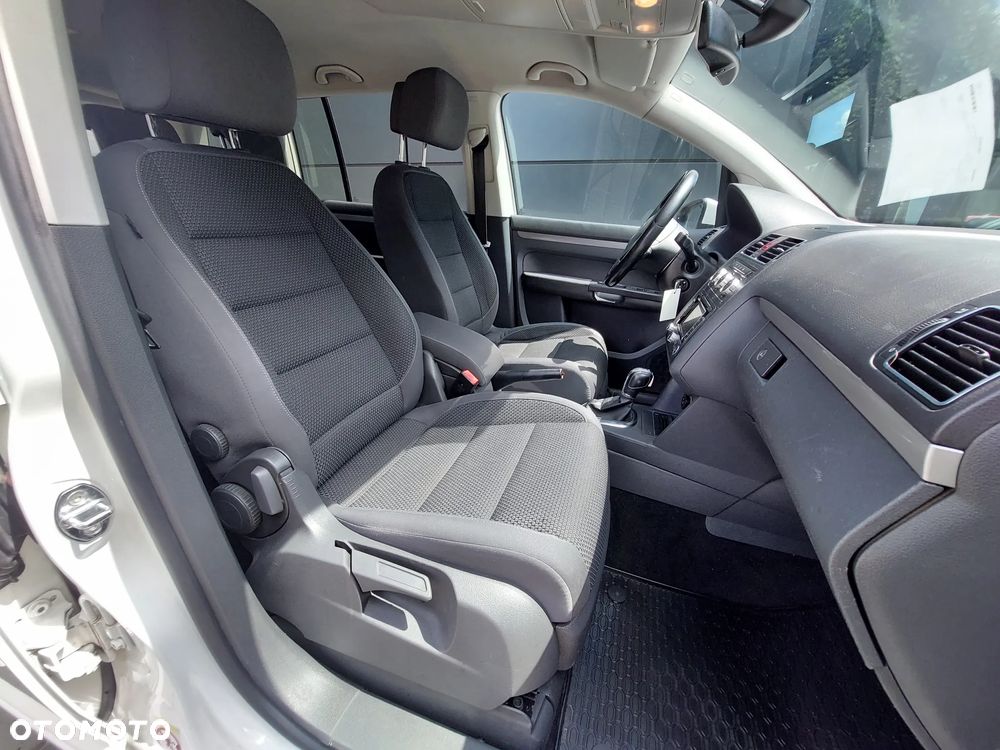 Volkswagen Touran 2.0 TDI DPF Comfortline DSG - 11