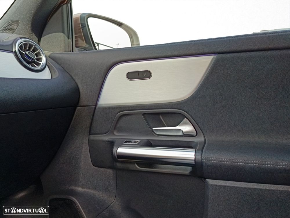 Mercedes-Benz GLA 250 e 8G-DCT AMG Line - 31