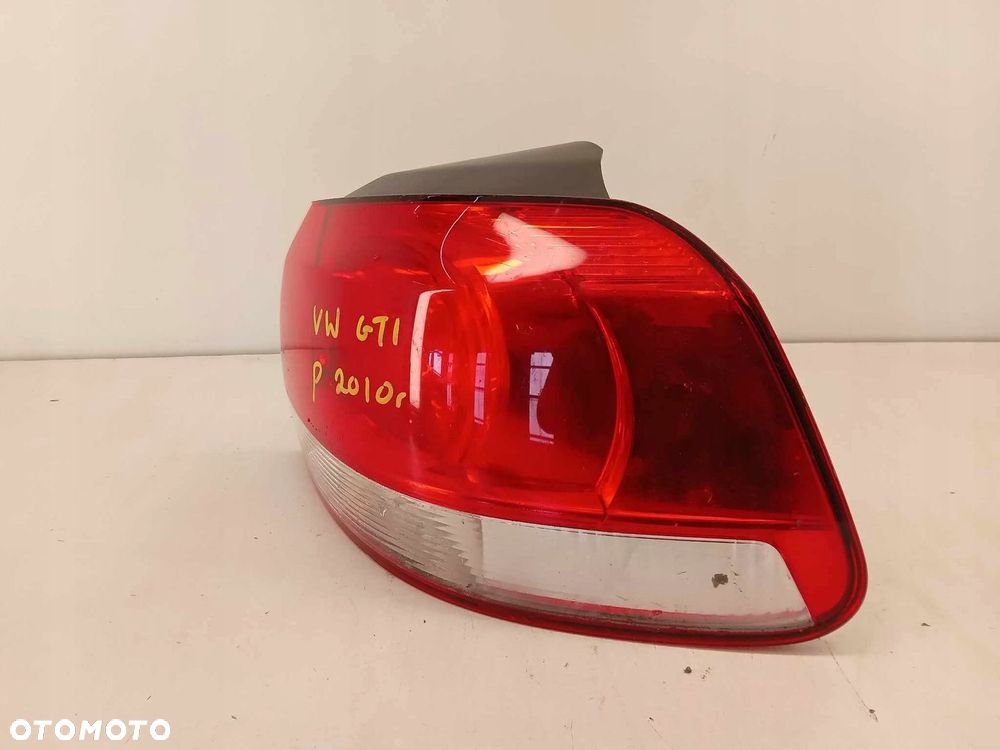 LAMPA PRAWA TYŁ TYLNA VW GTI VI - 2