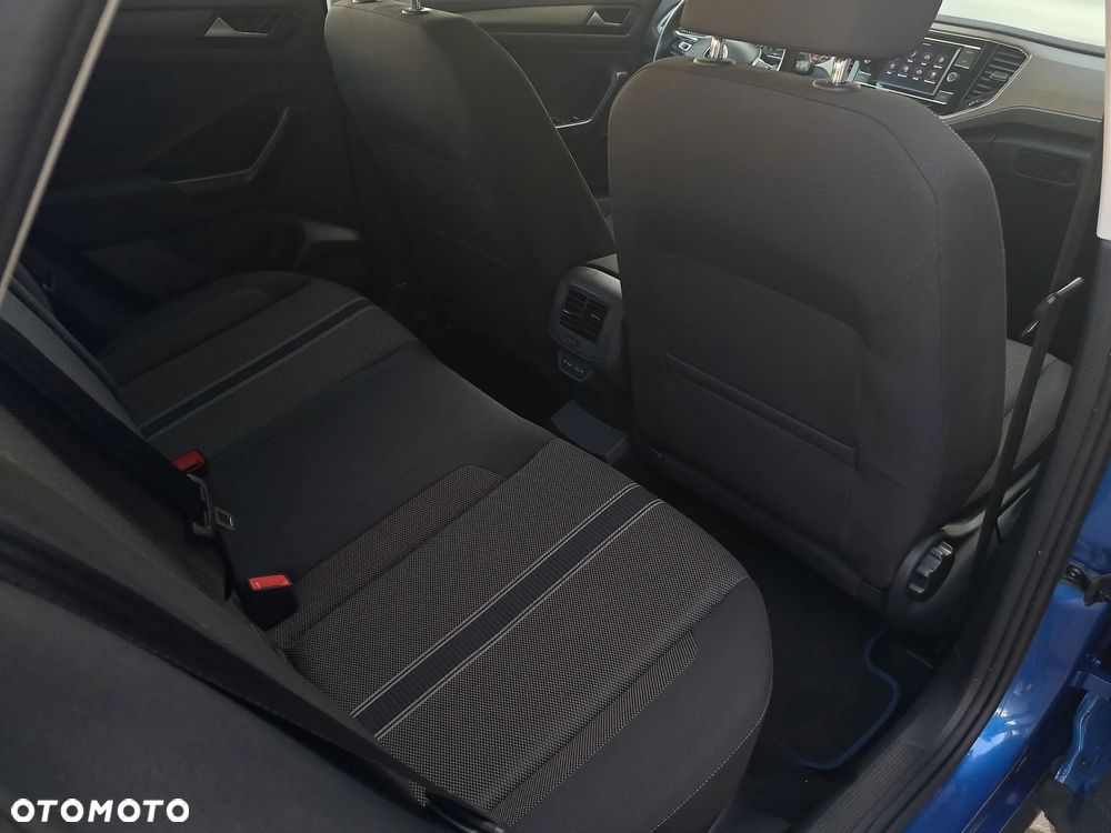 Volkswagen T-Roc - 19