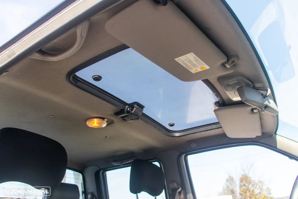 Nissan Navara 2.5 dCi CD Pilot - 16