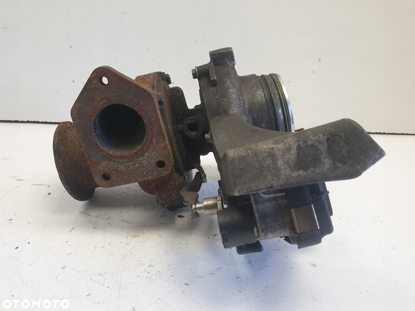 BMW E87 2.0 D TURBOSPRĘŻARKA turbo 7810189C - 6