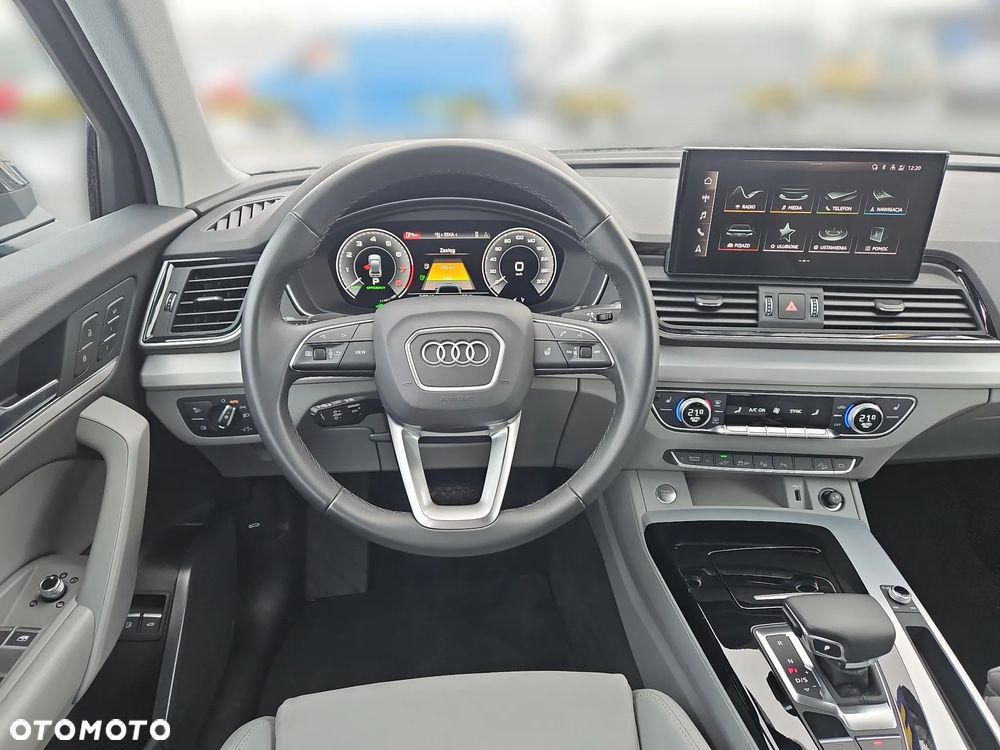 Audi Q5 50 TFSIe quattro S tronic S line business - 29