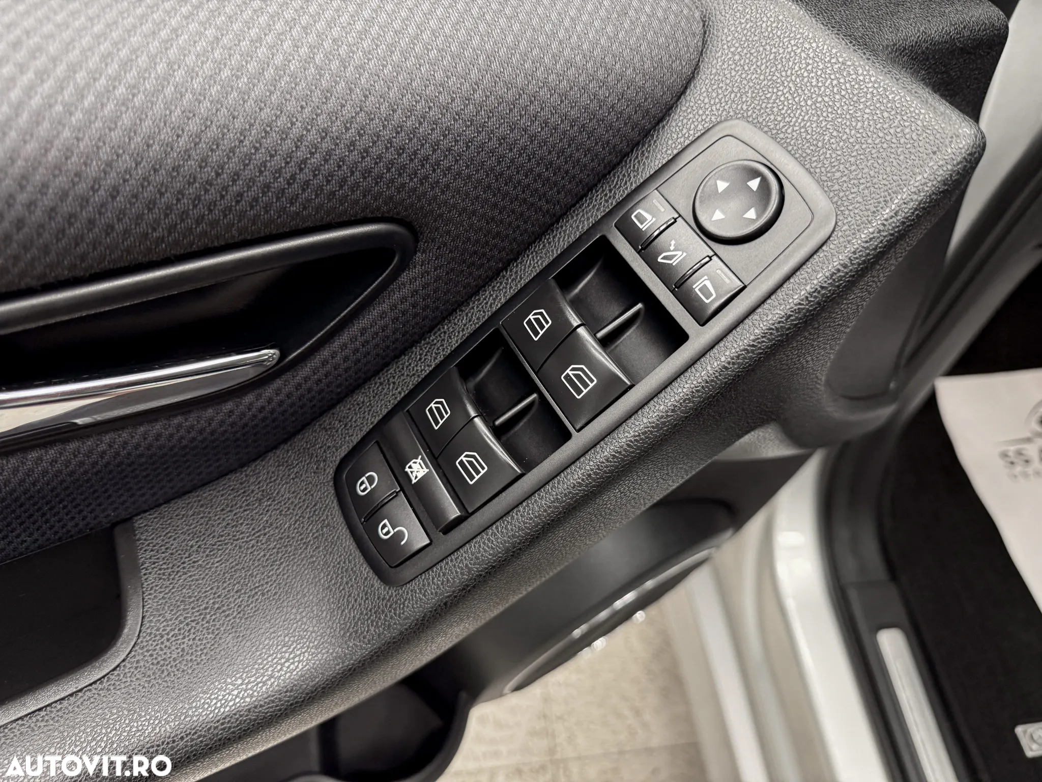 Mercedes-Benz B 160 BlueEFFICIENCY - 21