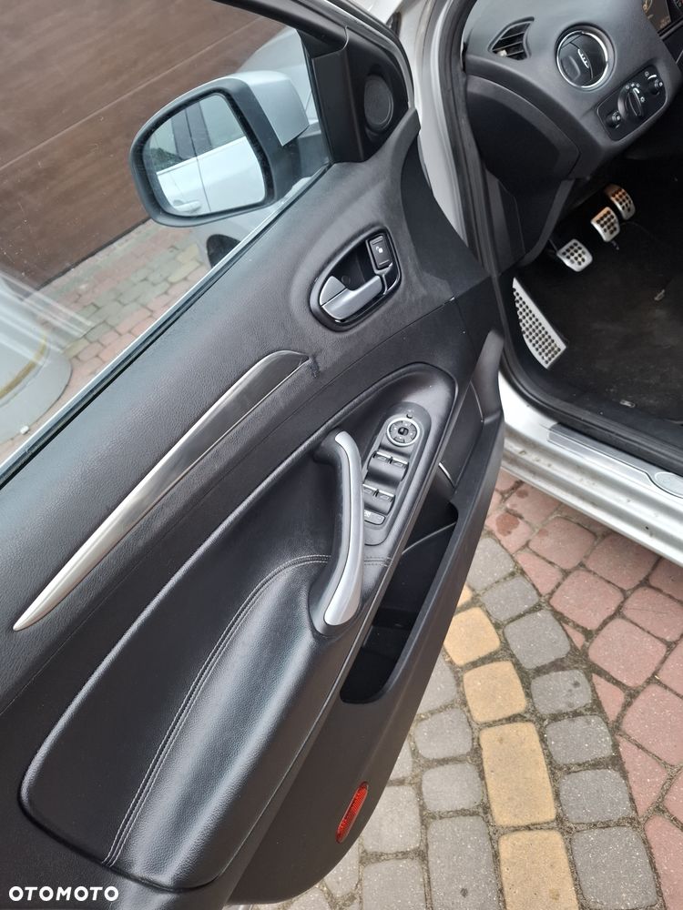 Ford Mondeo 2.5 Titanium X - 12