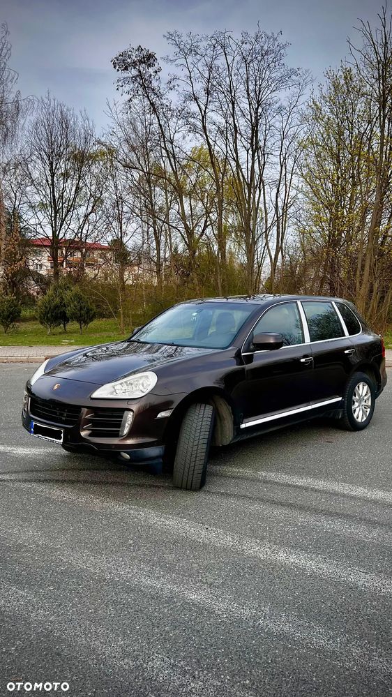 Porsche Cayenne - 4