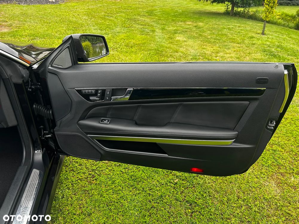 Mercedes-Benz Klasa E 63 AMG AMG Speedshift 7G-MCT - 26