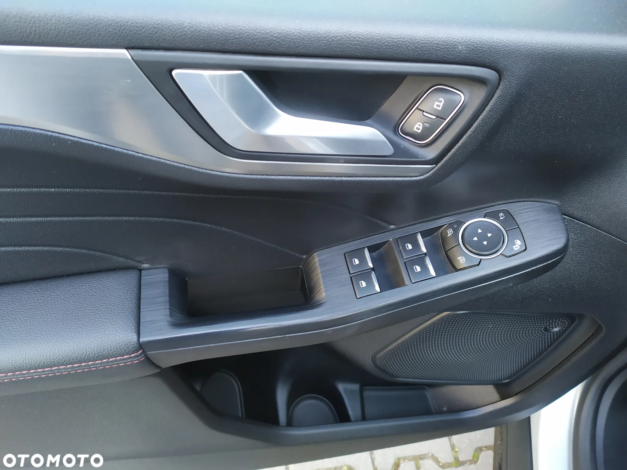 Ford Kuga 2.0 EcoBlue Hybrid TITANIUM X - 14