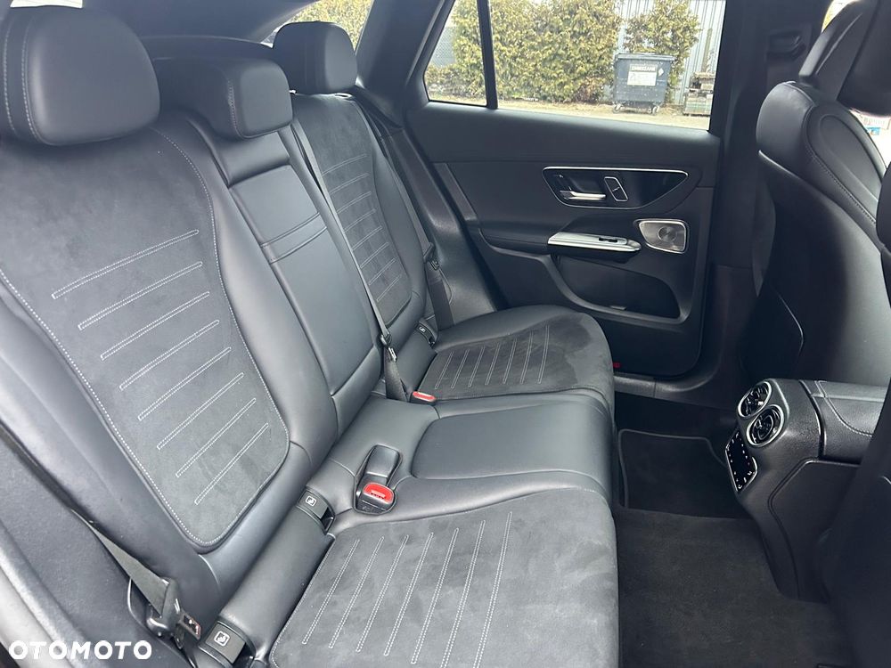 Mercedes-Benz GLC - 13