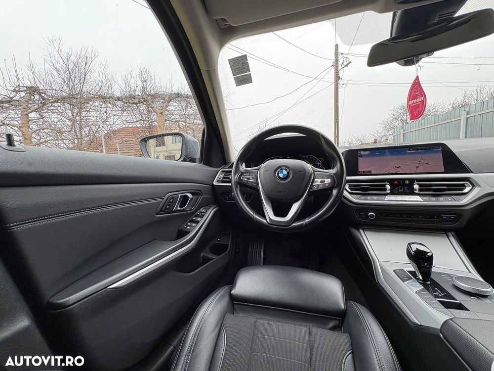 BMW Seria 3 330e Aut. Luxury Line - 10