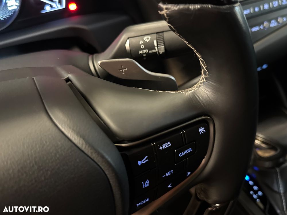 Lexus Seria ES 300h Luxury Line - 23