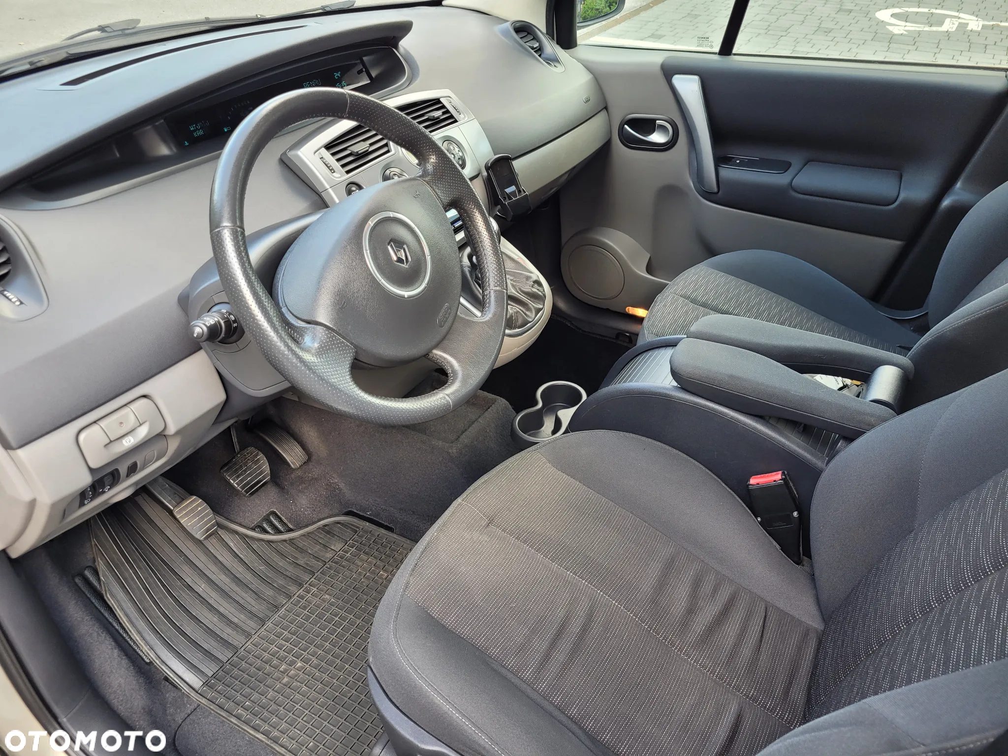 Renault Scenic 2.0 Confort Authentique - 11