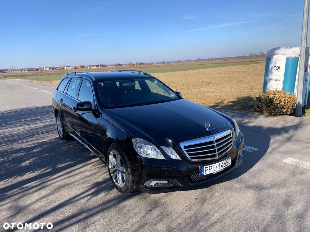 Mercedes-Benz Klasa E 200 CGI BlueEffICIENCY - 2