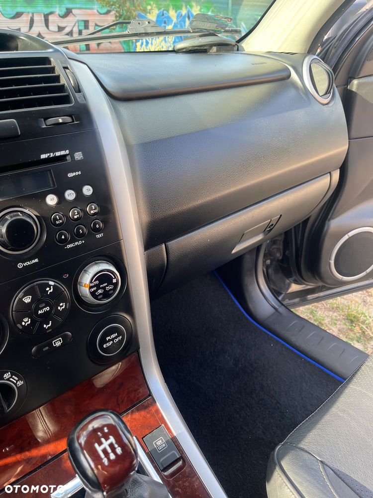 Suzuki Grand Vitara 1.9 DDiS - 12