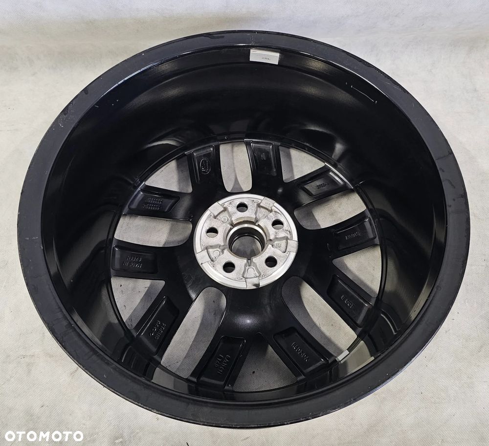 Felga LAND ROVER EVOQUE 8x19 ET40 - 3
