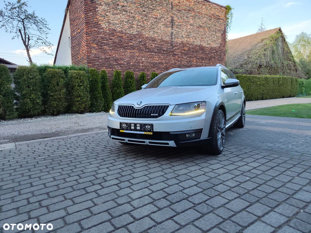 Skoda Octavia 2.0 TDI 4x4 DSG Scout - 10