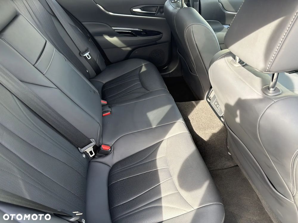 Toyota Mirai Executive - 11