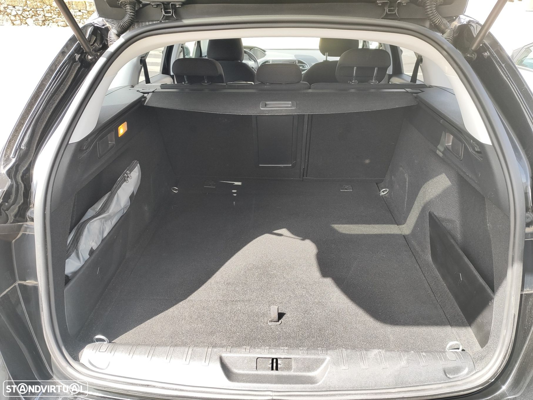 Peugeot 308 SW 1.5 BlueHDi Style - 14