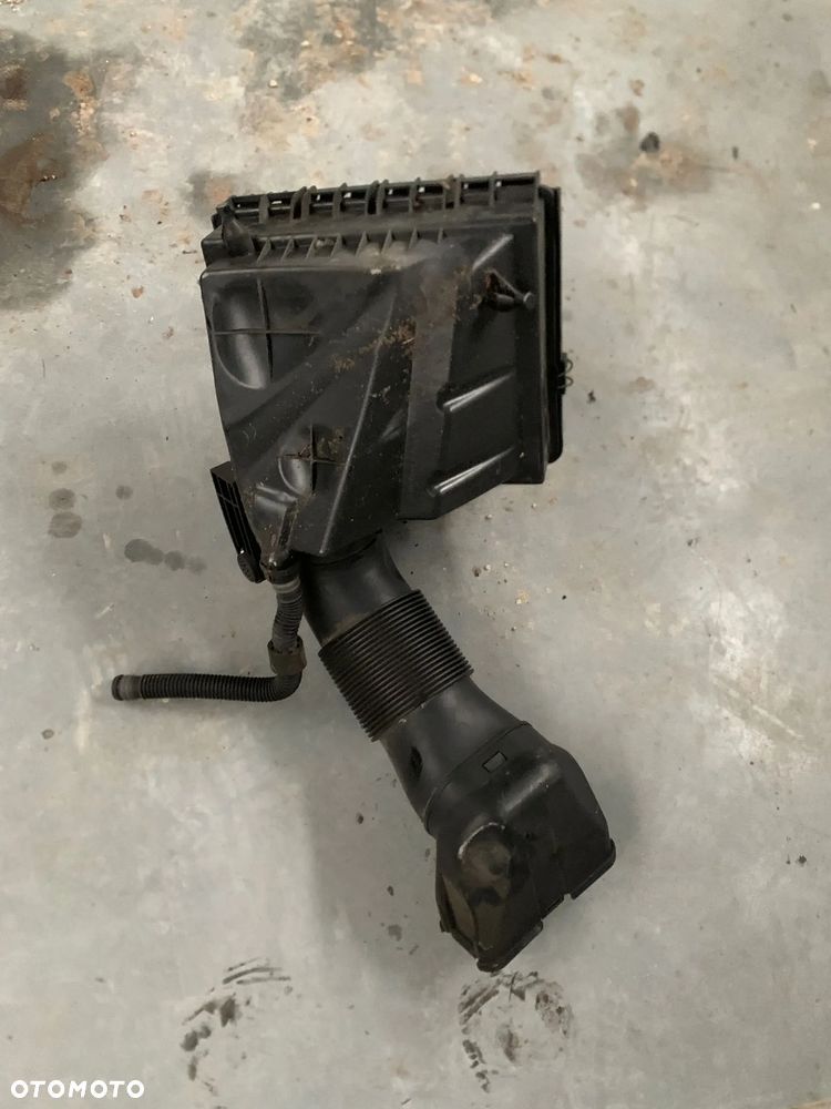 VOLKSWAGEN CRAFTER obudowa filtra powietrza 2N0129618 - 2