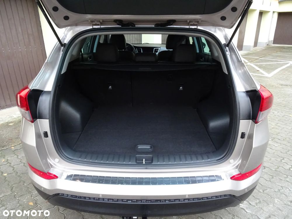 Hyundai Tucson blue 1.7 CRDi 2WD Passion Plus - 10