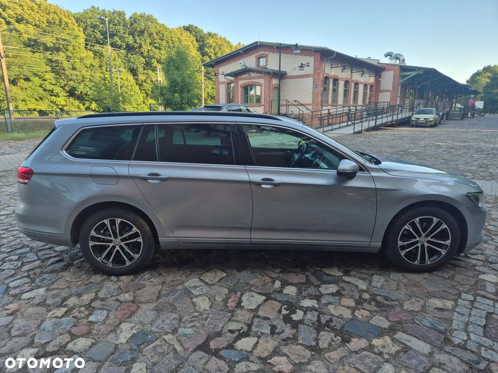 Volkswagen Passat Variant 2.0 TDI (BlueMotion Technology) Comfortline - 10