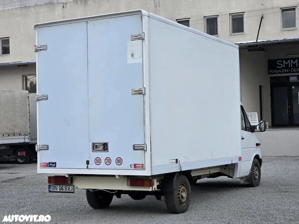 Mercedes-Benz Sprinter - 4