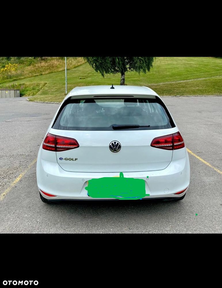Volkswagen Golf - 5