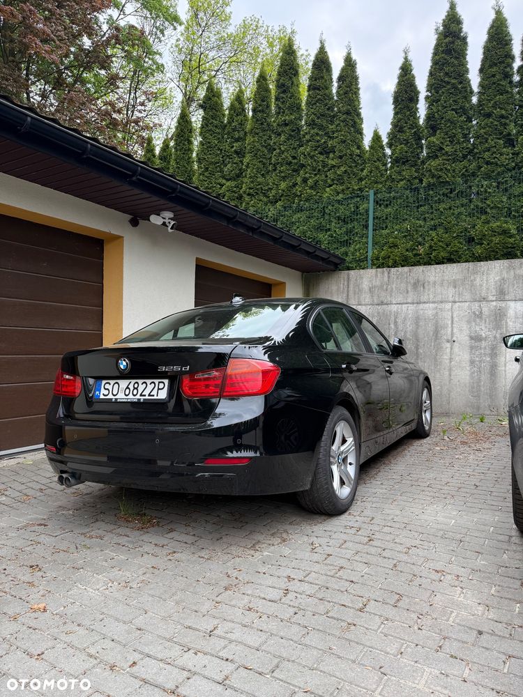 BMW Seria 3 325d - 4