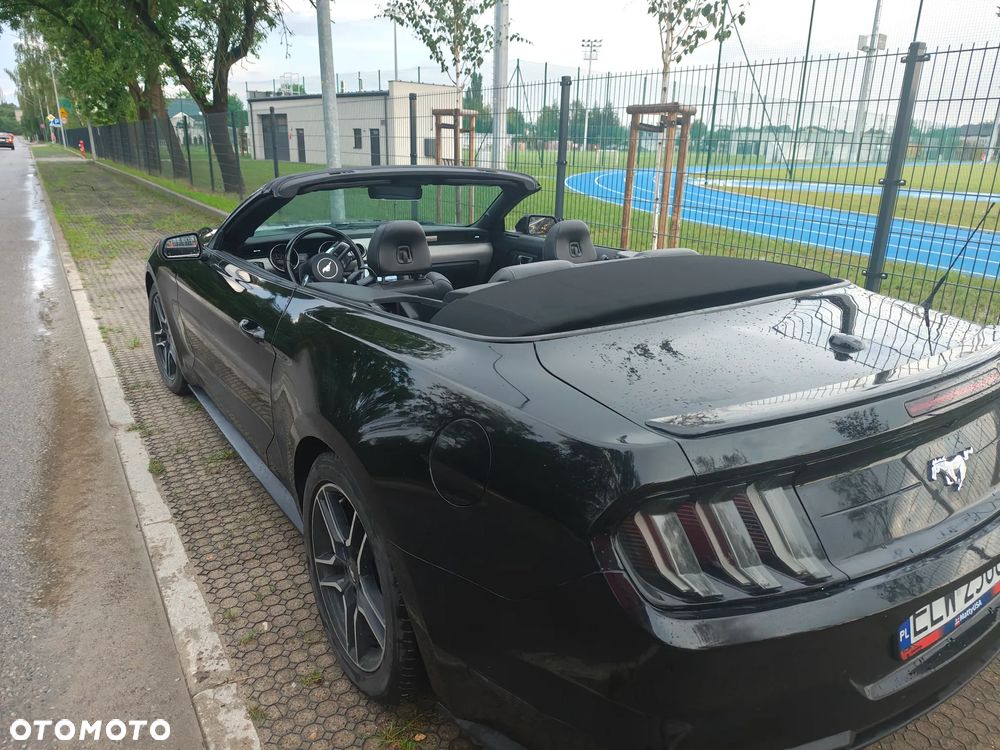 Ford Mustang - 24