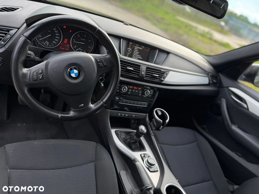 BMW X1 sDrive18d Sport Line - 16
