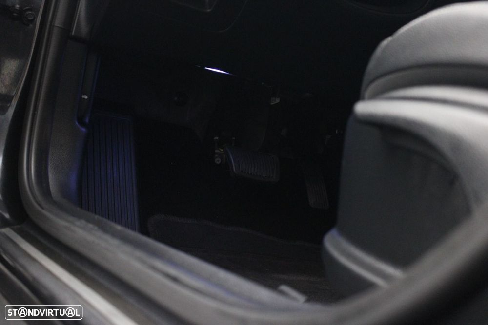 Kia XCeed 1.6 GDi PHEV Drive — fotografia 39